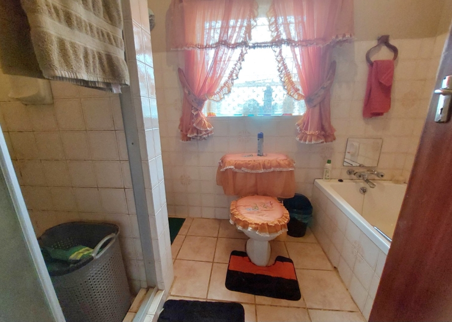 4 Bedroom Property for Sale in Elandsrand North West